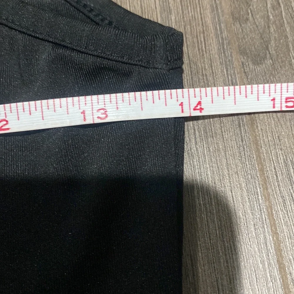 Shein. Black fitted crop top. - Picture 6 of 6